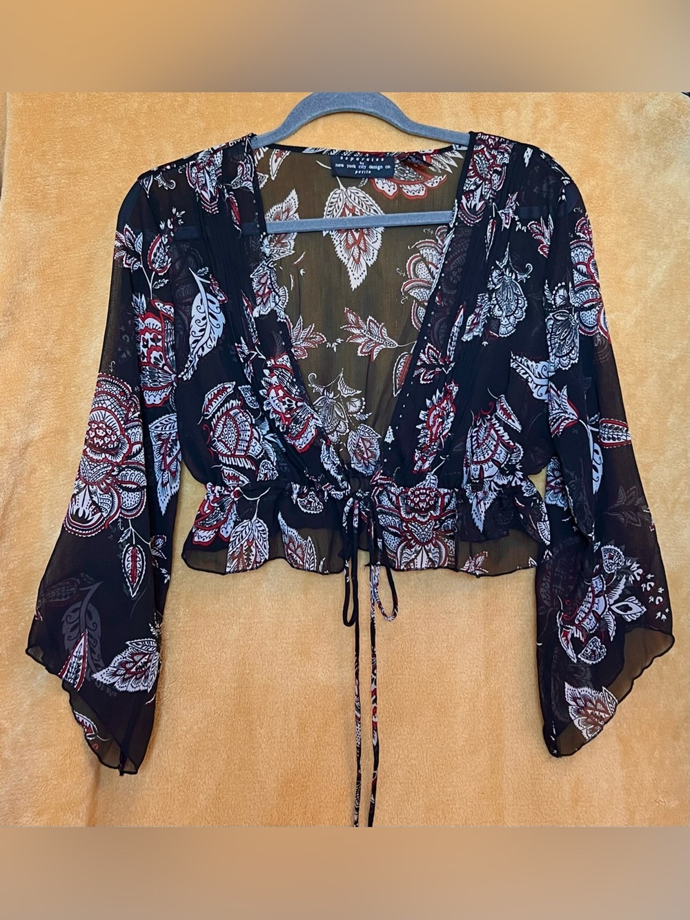 Boho Floral Tie-Front Crop Top - Black